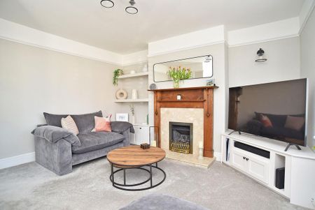 3 bedroom semi-detached house to rent - Photo 3