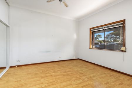 73 Napoleon Street, Mascot NSW 2020 - House For Rent | Domain - Photo 3