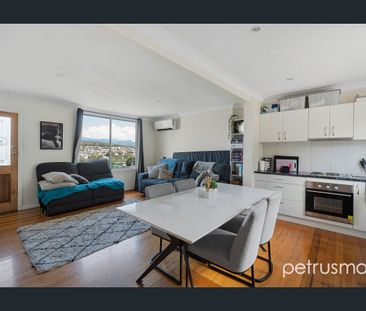 Three Bedroom Family Home - Photo 3