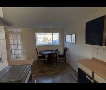 3 Bed Terraced House, Arundel Road, CV3 - Photo 6