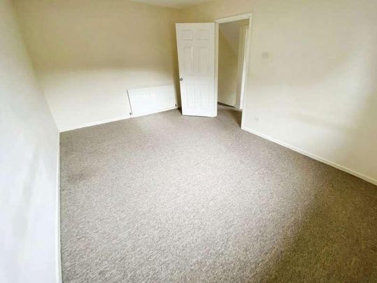 Park View, Llanharan, Rct, CF72 - Photo 1