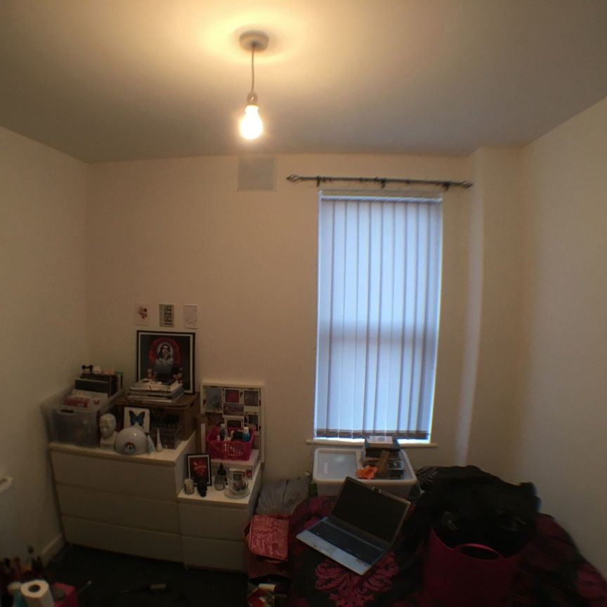 4 Bed - 52 Harold Place, Hyde Park, Leeds - LS6 1PQ - Student - Photo 1