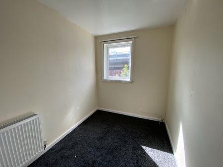 Thornwick Close, Hull - Photo 2