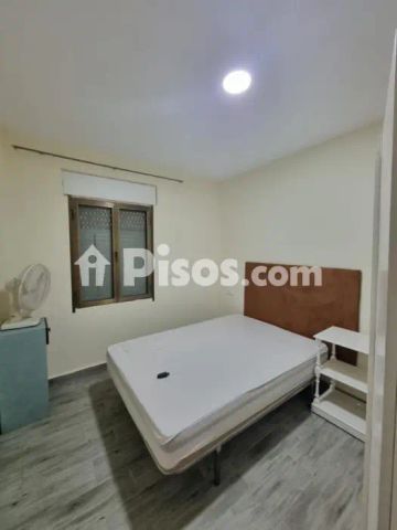 Chalet en alquiler en Calle de Constancia - Photo 2