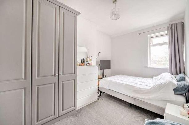 Valence Wood Road, Dagenham, RM8 - Photo 1