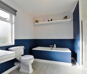 2 bedroom terraced house to rent - Photo 4