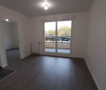 location Appartement T2 DE 36.36m² À ASNIERES SUR SEINE - Photo 2