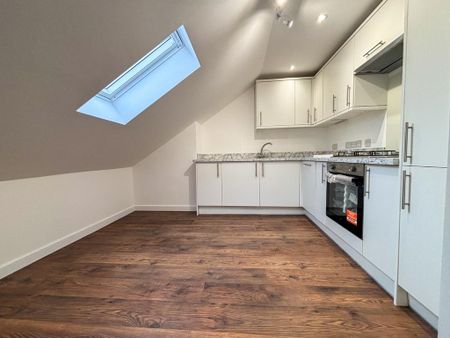 1 bedroom in a house share to rent - Photo 4