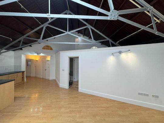 2 bedroom flat to rent - Photo 1