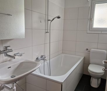 Charmante 3-Zimmer-Wohnung mit Balkon in ruhigem Quartier - Photo 4