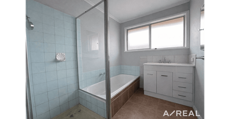 Make your move... - Photo 2