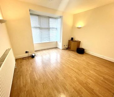 5 bedroom semi-detached house to rent - Photo 1