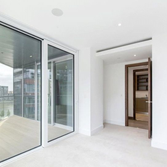 The Pinnacle, Battersea - Photo 1