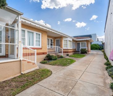 Freshly Updated Coastal Unit with Lifestyle Appeal - Photo 1