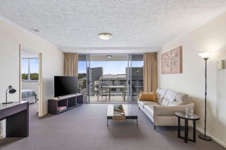 Modern Fully Furnished 2-Bedroom Apartment – Central Toowoomba - Photo 3