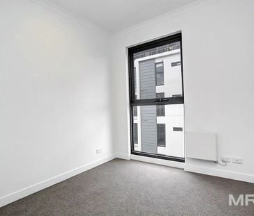 Modern apartment in Brunswick West - Photo 2