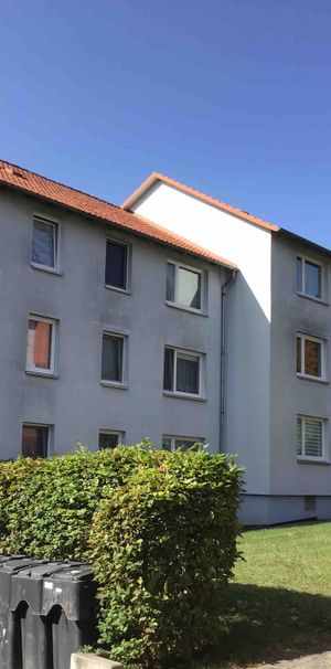 Schöne 2-Zimmer Erdgeschosswohnung mit Balkon an der Hohen Luft zu vermieten - Photo 1