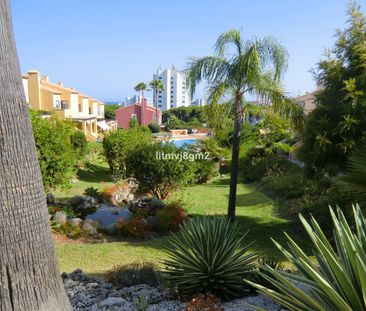 Townhouse in Calahonda - Photo 2
