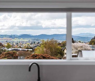 As New - Hilltop House with Views - Genuine Long Term - Photo 1