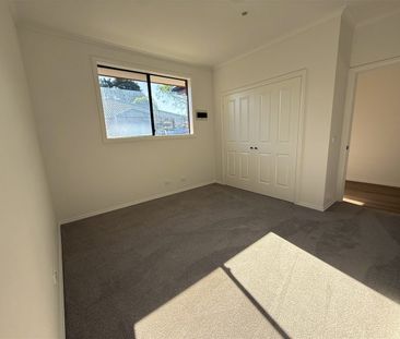 Coastal Edge Living with Everyday Convenience Perfectly Positioned ... - Photo 2