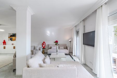 Apartamento planta baja en alquiler en Marbella, Marbella - Photo 2