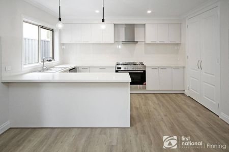 Brand new Metricon home - Photo 2