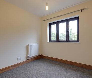 The DahliasFarleys EndElmoreGloucester - Photo 4