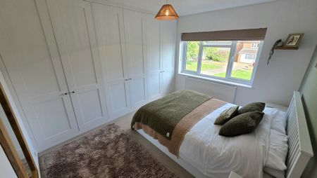 3 bedroom semi-detached house to rent - Photo 5