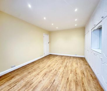 4 bedroom semi-detached house to rent - Photo 1