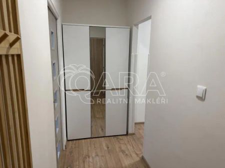Moderní byt 1+1 po celkové rekonstrukci, Valašské Meziříčí - Фото 3