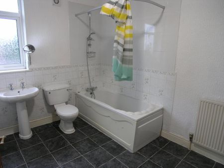 2 bedroom terraced house to rent - Photo 5