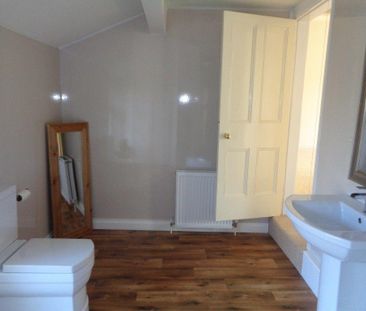 2 bedroom property to rent - Photo 1