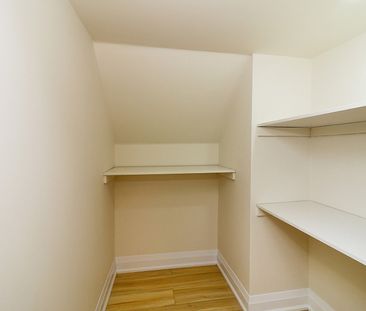 For Lease - 373 CREEK PATH Avenue, Oakville, Ontario - Photo 6