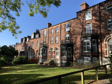 2 Bed Flat, Moorland Hall, LS3 - Photo 3