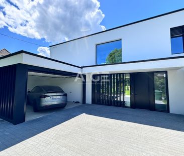 Magnificent contemporary villa with swimming pool - Photo 5