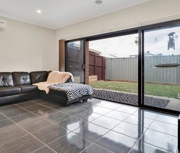 Outstanding O'Leary! - Photo 1