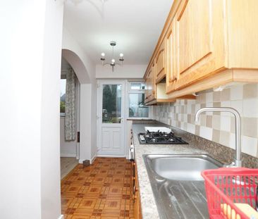 3 bedroom semi-detached house to rent - Photo 4