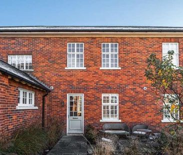 Orchard Square, Caversfield, OX27 - Photo 2