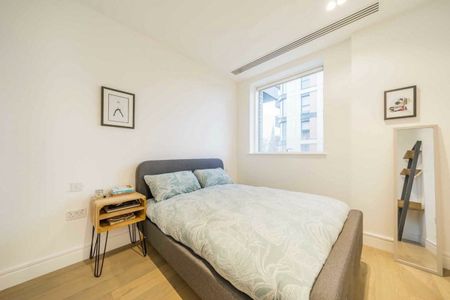 Essex Place, Chiswick, W4 - Photo 3