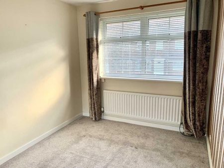 3 bedroom semi-detached house to rent - Photo 5