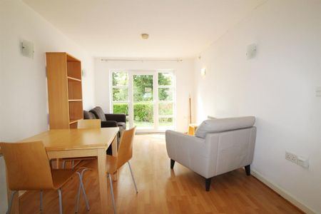 1 bedroom apartment to rent - Photo 2