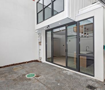 Modern oasis in the heart of Melbourne! - Photo 4