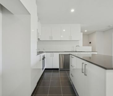 Conveniently Located - Photo 4