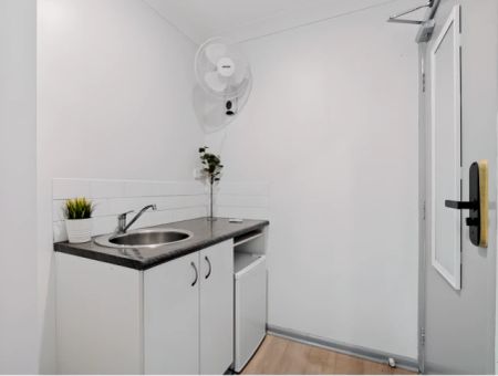 510 Cleveland, Sydney - Photo 3