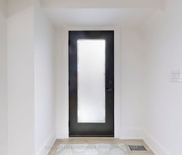 For Lease - 388 Jane Street Unit# Coach, Toronto, Ontario - Photo 6