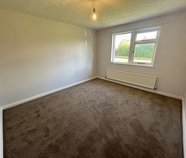 2 bedroom semi-detached house to rent - Photo 2