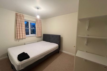 New Square - Photo 4