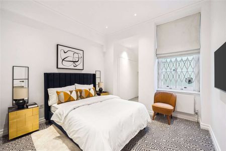 This exceptional two bed apartment is located on a quiet road between Paddington station and Hyde Park. - Photo 4