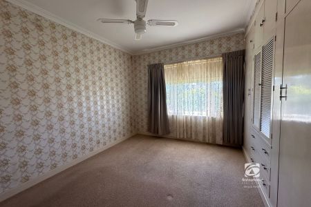 COMFORTABLE LIVING - Photo 4