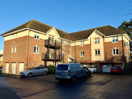 2 Bedroom Flat / Apartment - Station Road, Netley Abbey - Photo 3